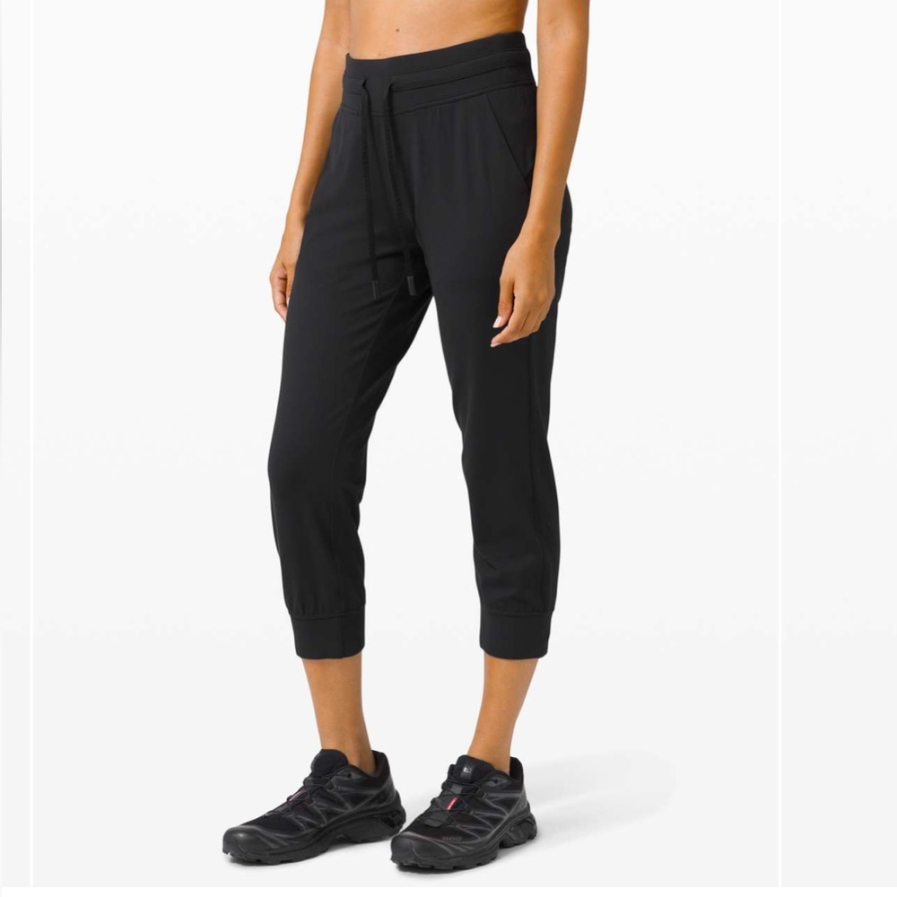 Lululemon Ready to Rulu Jogger Crop Size 2 Black
